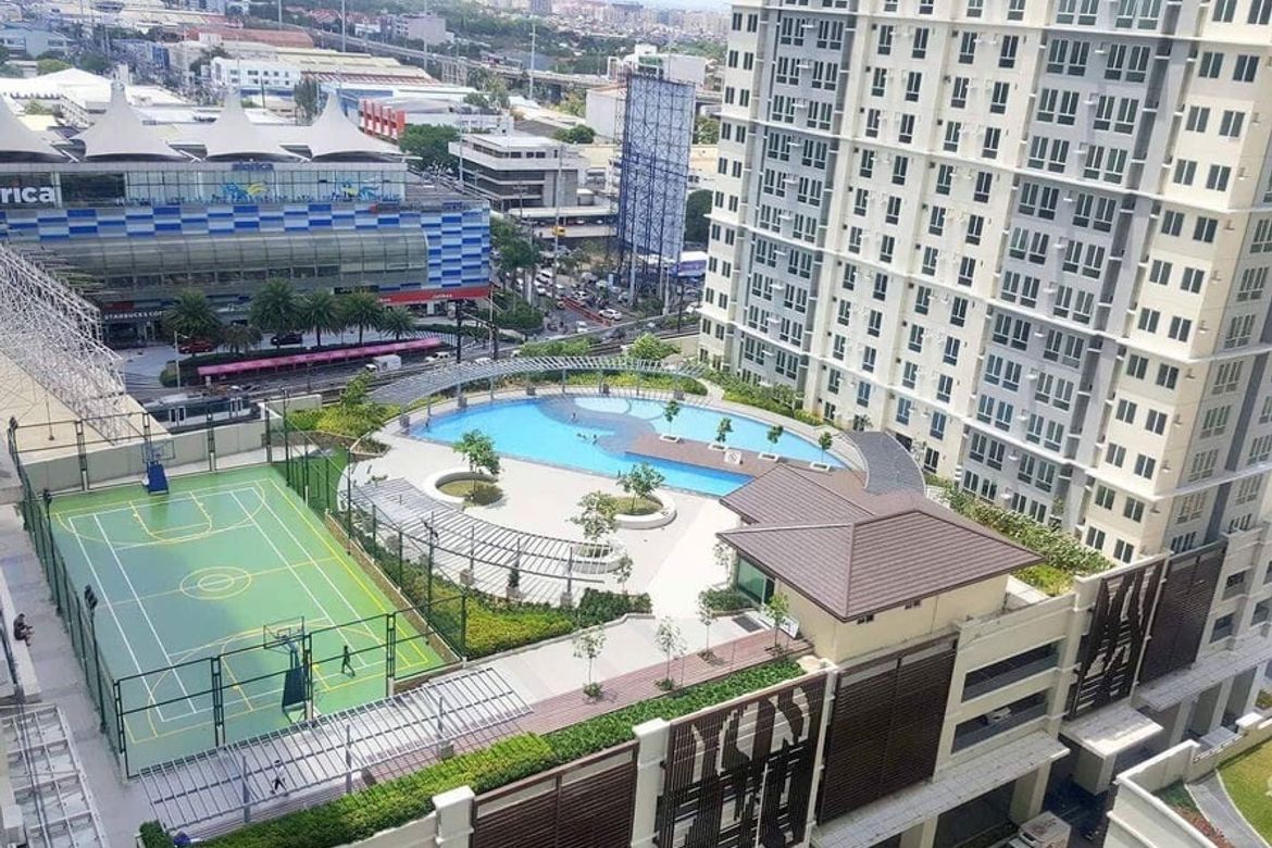 2 Bedroom Condo for Sale in San Lorenzo Place, Bangkal, Makati, Metro Manila near MRT-3 Magallanes – photo 3