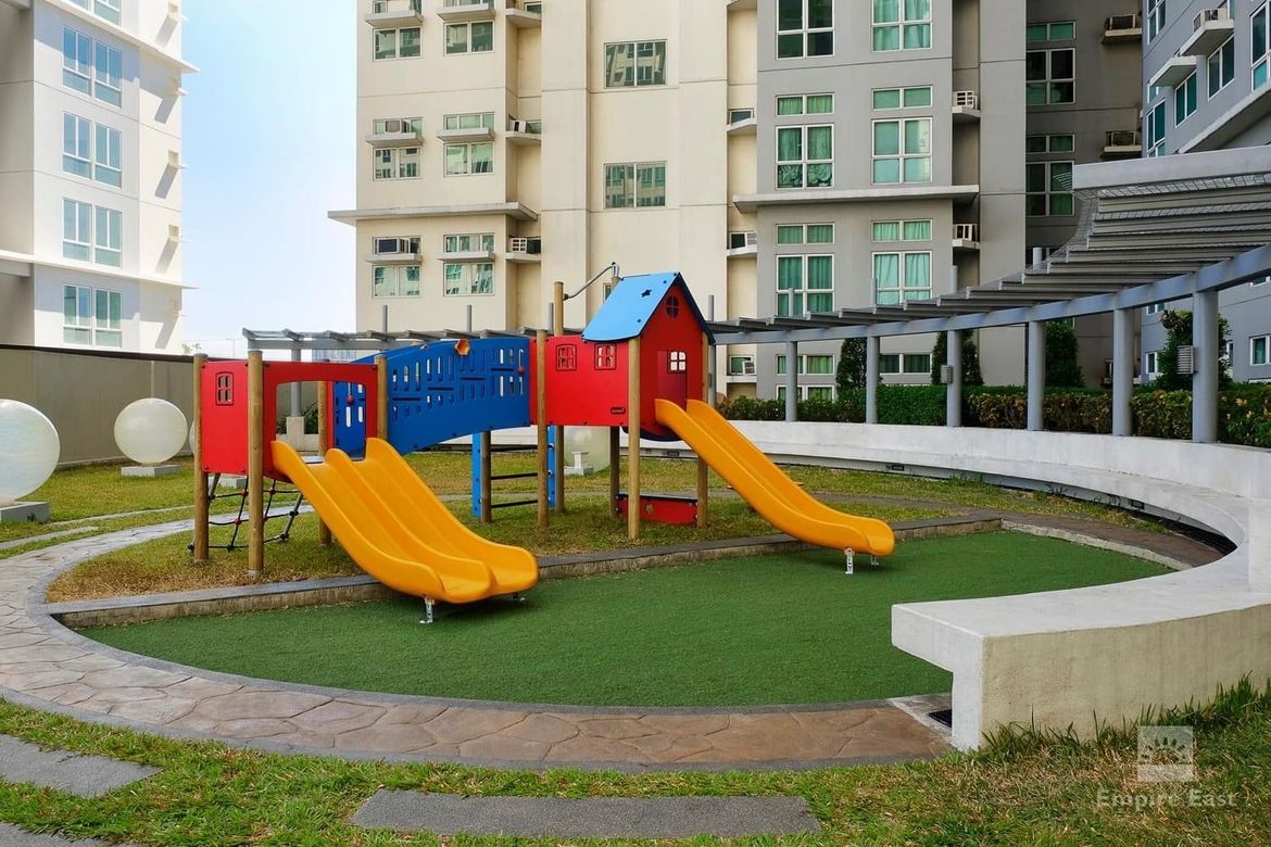 2 Bedroom Condo for Sale in San Lorenzo Place, Bangkal, Makati, Metro Manila near MRT-3 Magallanes – photo 5