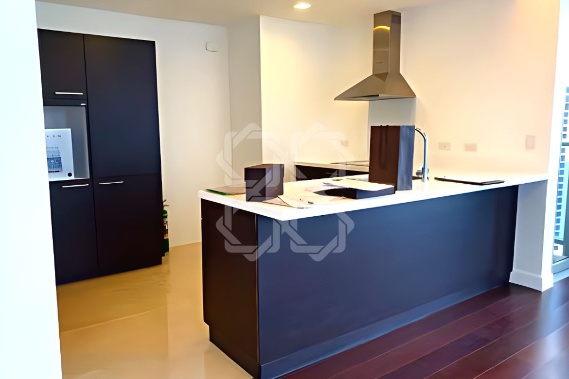 2 Bedroom Condo for Sale in Santa Cruz, Manila, Metro Manila near LRT-1 Doroteo Jose