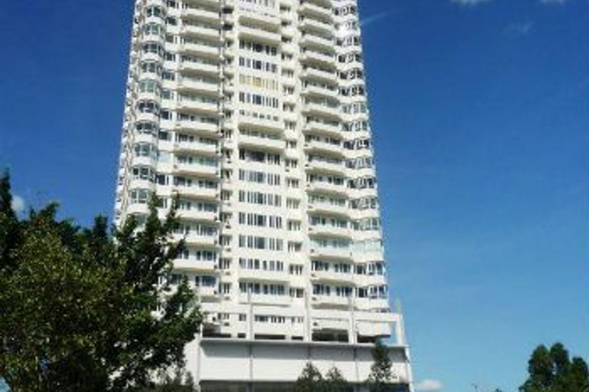 2 Bedroom Condo for Sale in Seibu Tower, BGC, Taguig