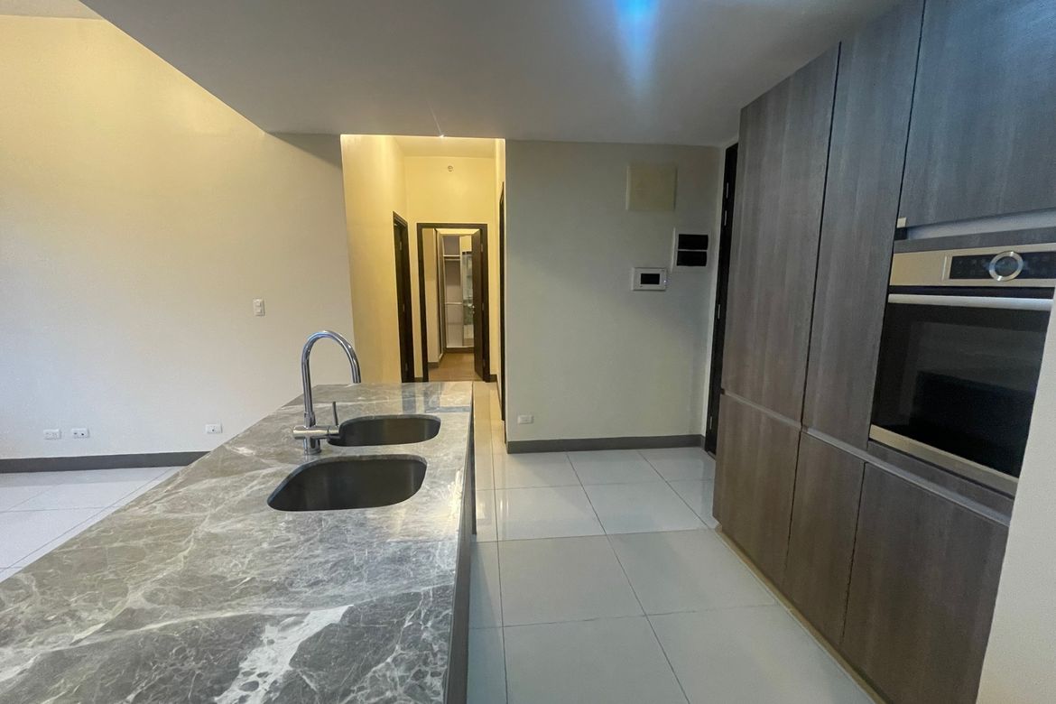 2 Bedroom Condo for Sale in St. Moritz Private Estate, BGC, Taguig – photo 8