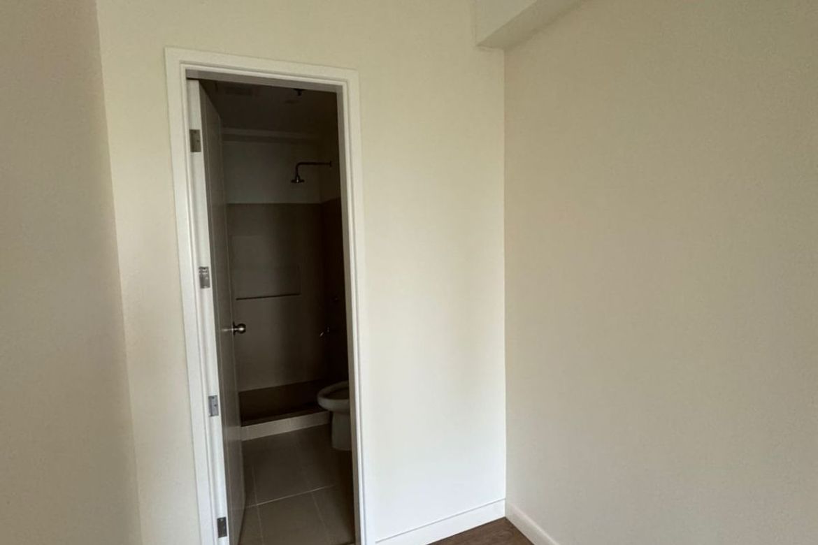2 Bedroom Condo for Sale in Sucat, Muntinlupa, Metro Manila – photo 7