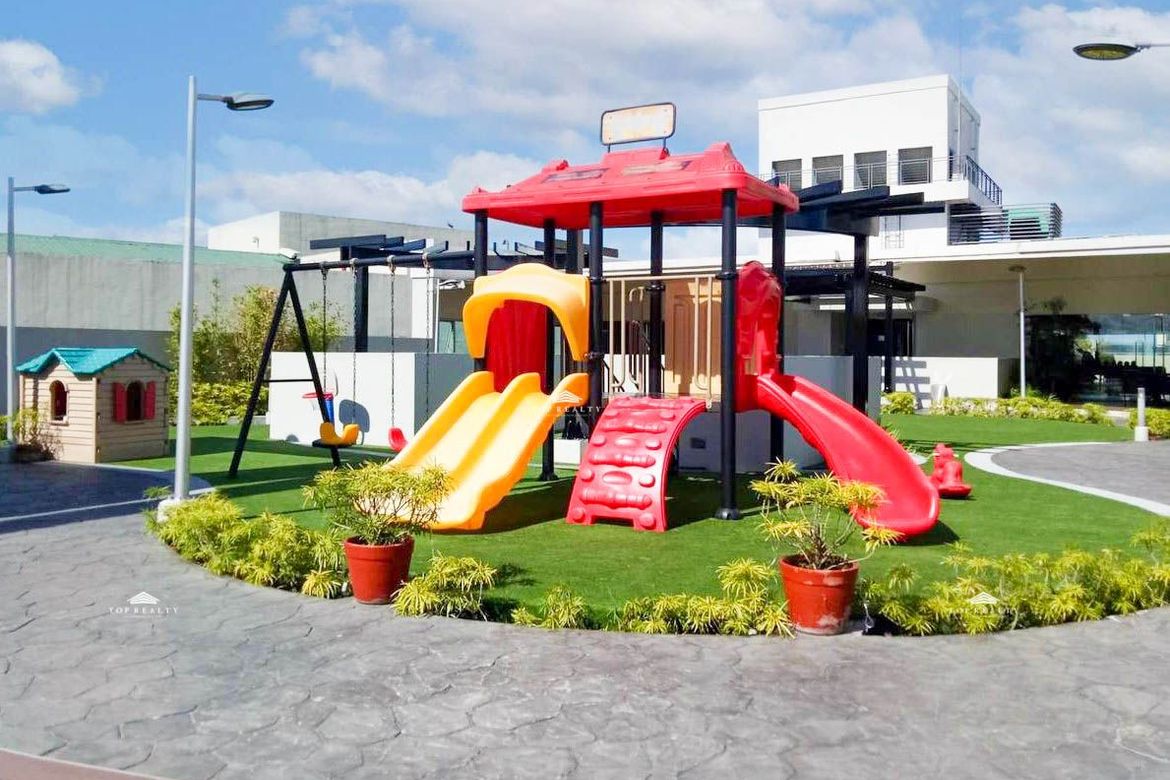 2 Bedroom Condo for Sale in The Address at Wack Wack, Wack-Wack Greenhills, Mandaluyong, Metro Manila near MRT-3 Ortigas – photo 4