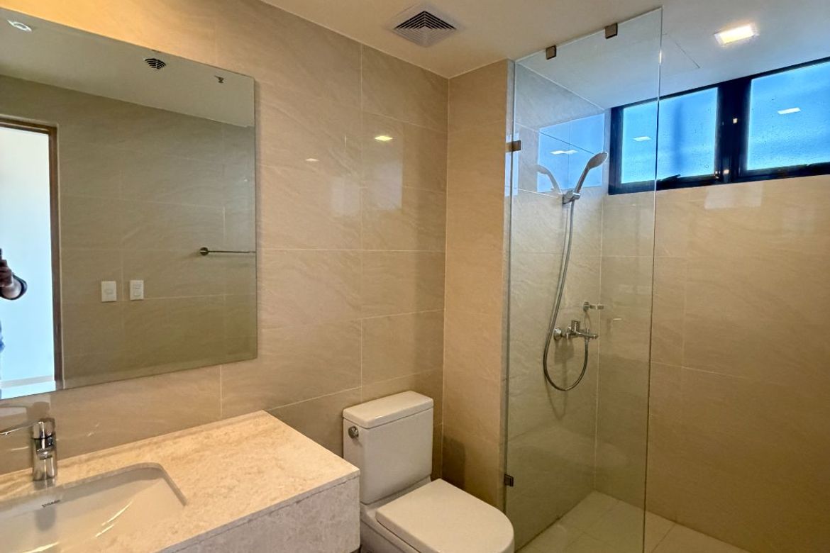 2 Bedroom Condo for Sale in The Albany, BGC, Taguig – photo 11