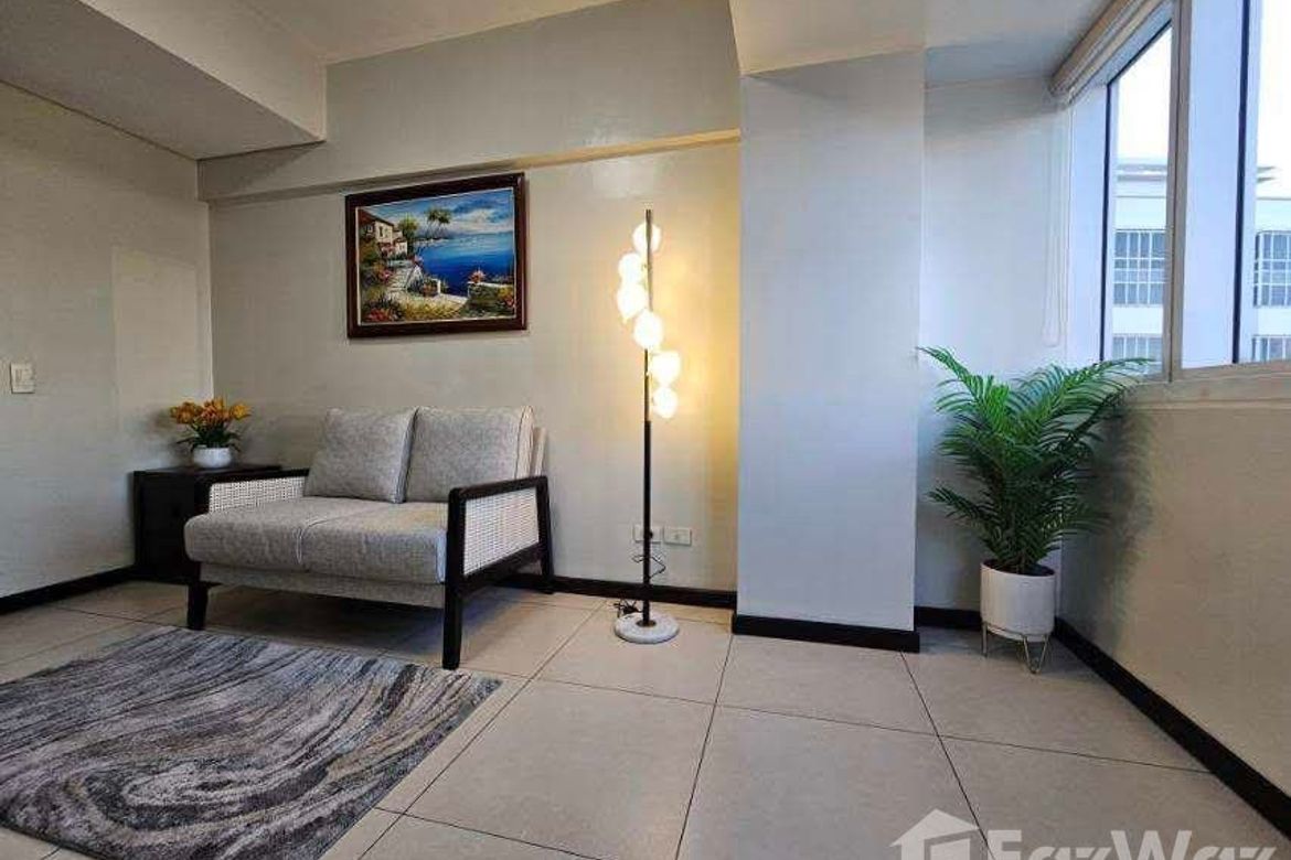 2 Bedroom Condo for Sale in The Columns At Legaspi Village, San Lorenzo, Makati City – photo 3
