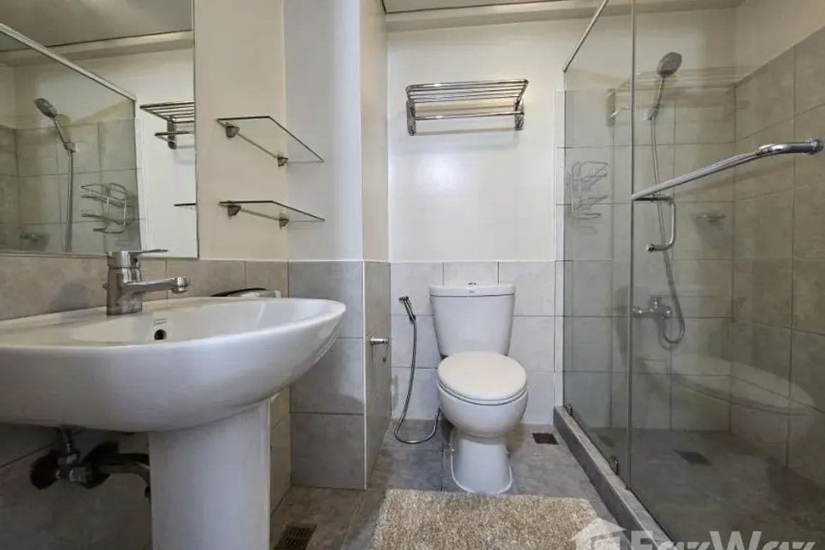2 Bedroom Condo for Sale in The Columns At Legaspi Village, San Lorenzo, Makati City – photo 4