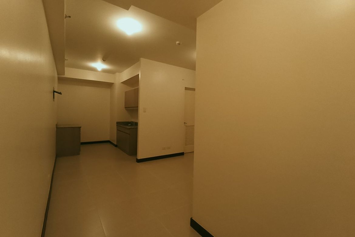 2 Bedroom Condo for Sale in The Crestmont, South Triangle, Quezon City, Metro Manila near MRT-3 Quezon Avenue