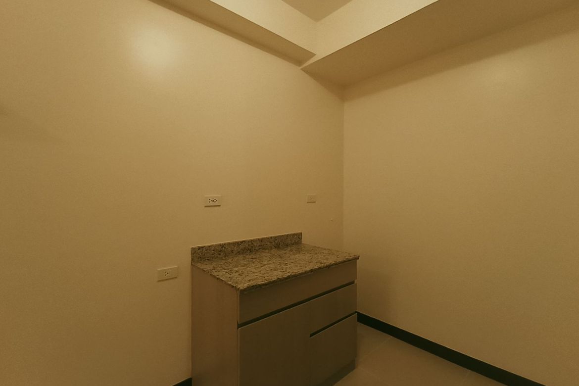 2 Bedroom Condo for Sale in The Crestmont, South Triangle, Quezon City, Metro Manila near MRT-3 Quezon Avenue – photo 6