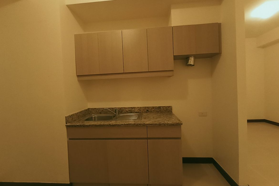2 Bedroom Condo for Sale in The Crestmont, South Triangle, Quezon City, Metro Manila near MRT-3 Quezon Avenue – photo 7