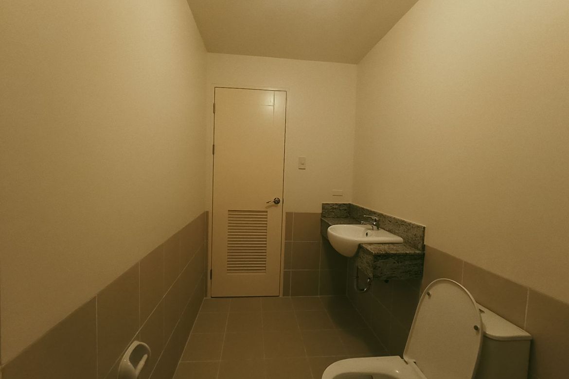2 Bedroom Condo for Sale in The Crestmont, South Triangle, Quezon City, Metro Manila near MRT-3 Quezon Avenue – photo 8