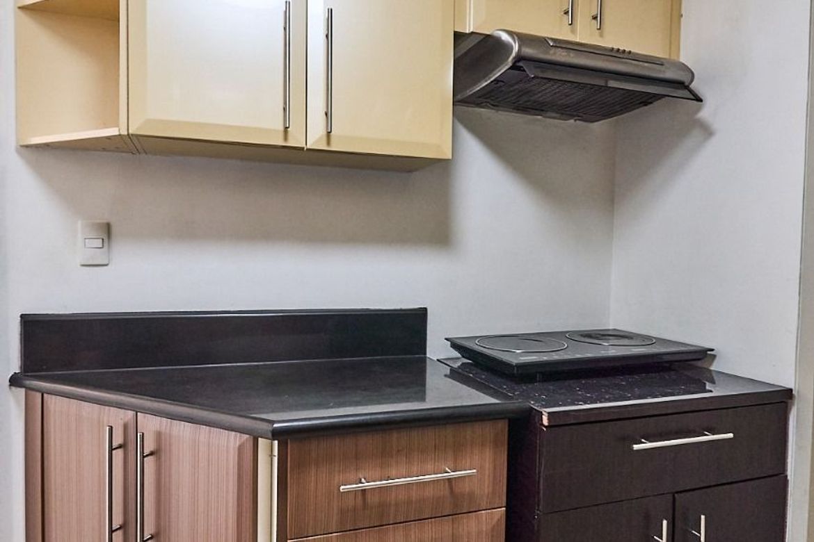 2 Bedroom Condo for Sale in The Parkside Villas, Barangay 183, Pasay, Metro Manila – photo 5