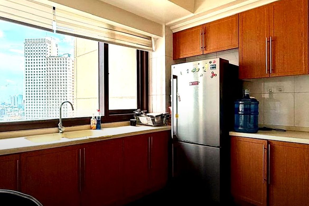 2 Bedroom Condo for Sale in THE SHANG GRAND TOWER, San Lorenzo, Makati City near MRT-3 Ayala – photo 2
