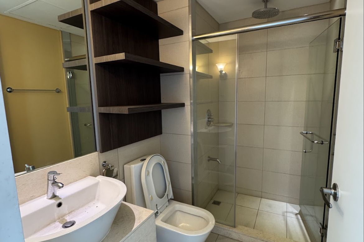2 Bedroom Condo for Sale in The St. Francis Shangri-La Place, Wack-Wack Greenhills, Mandaluyong, Metro Manila near MRT-3 Shaw Boulevard – photo 5