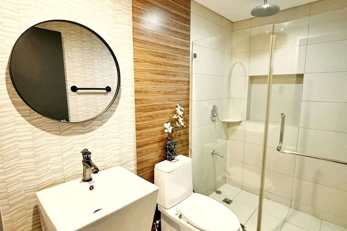2 Bedroom Condo for Sale in The St. Francis Shangri-La Place, Wack-Wack Greenhills, Mandaluyong, Metro Manila near MRT-3 Shaw Boulevard – photo 6