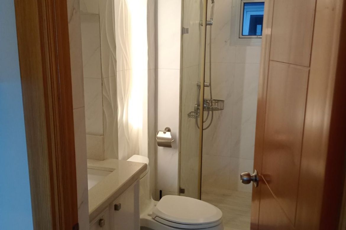 2 Bedroom Condo for Sale in The Trion Towers, BGC, Taguig – photo 9