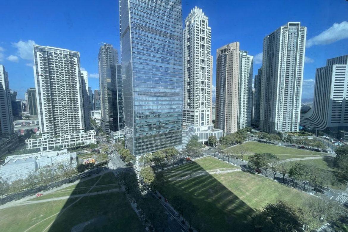 2 Bedroom Condo for Sale in The Trion Towers, BGC, Taguig – photo 3