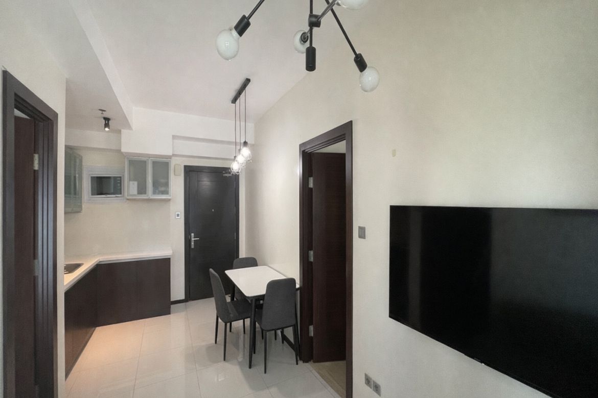 2 Bedroom Condo for Sale in The Trion Towers, BGC, Taguig – photo 13