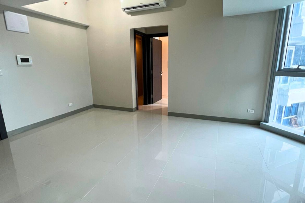 2 Bedroom Condo for Sale in Uptown Parksuites, BGC, Taguig