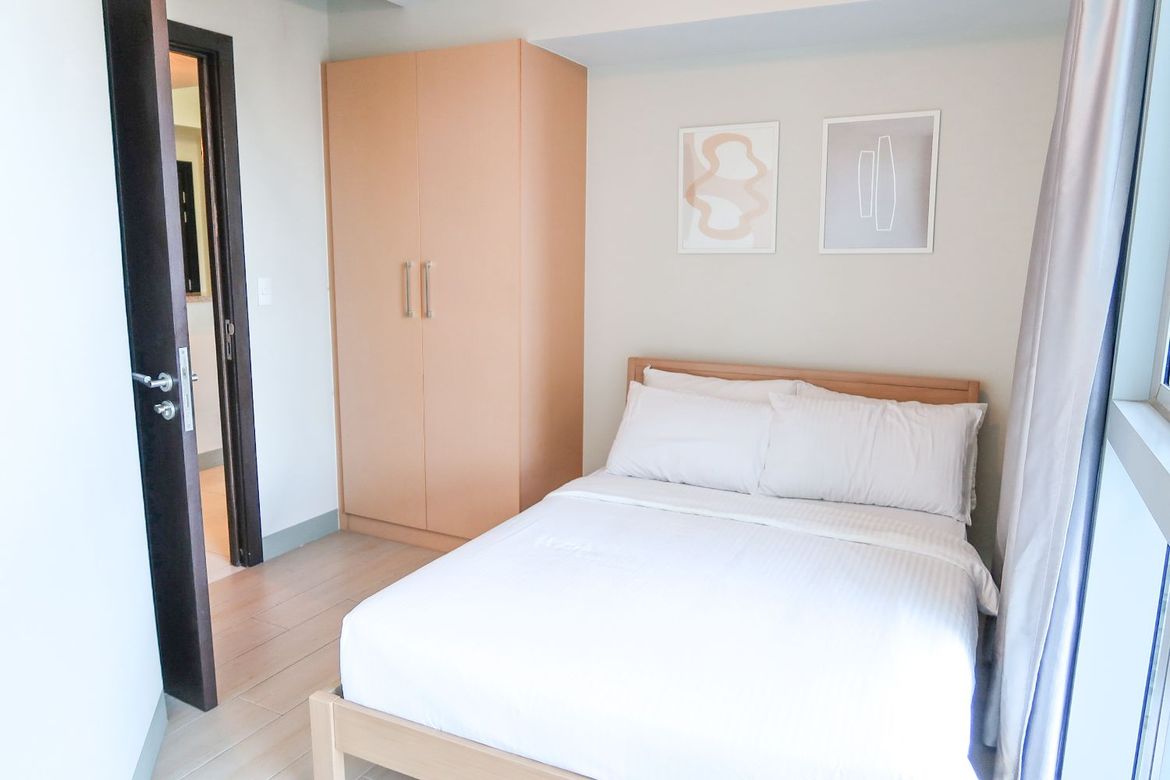 2 Bedroom Condo for Sale in Uptown Parksuites, BGC, Taguig – photo 3