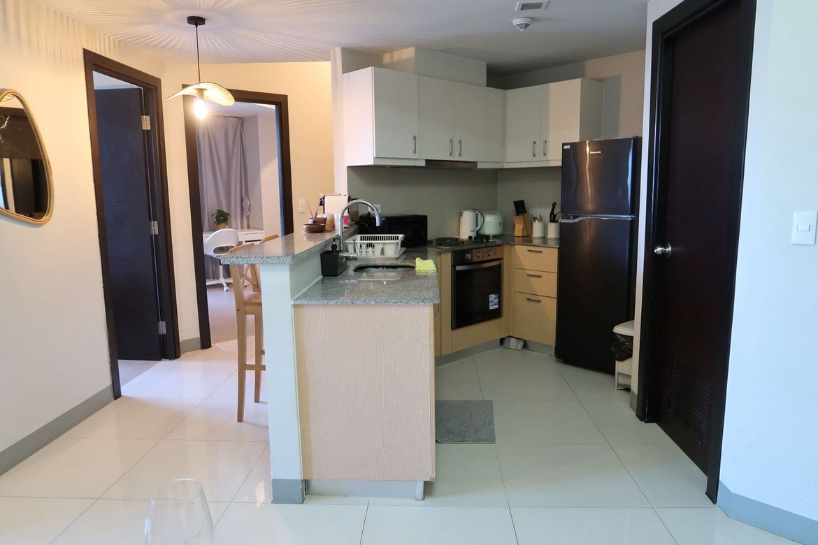 2 Bedroom Condo for Sale in Uptown Parksuites, BGC, Taguig – photo 6