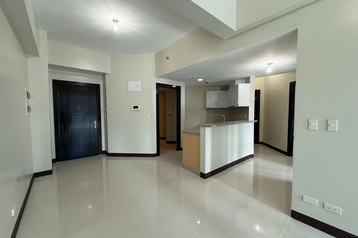 2 Bedroom Condo for Sale in Uptown Parksuites, BGC, Taguig – photo 4
