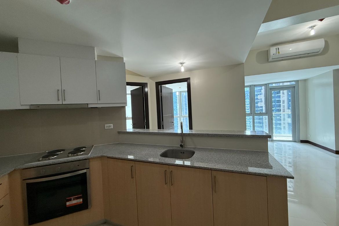 2 Bedroom Condo for Sale in Uptown Parksuites, BGC, Taguig – photo 5