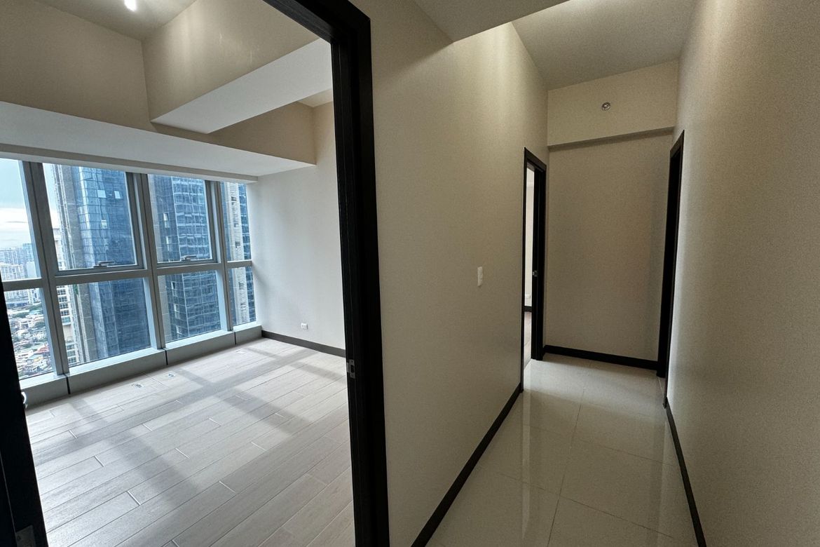 2 Bedroom Condo for Sale in Uptown Parksuites, BGC, Taguig – photo 4