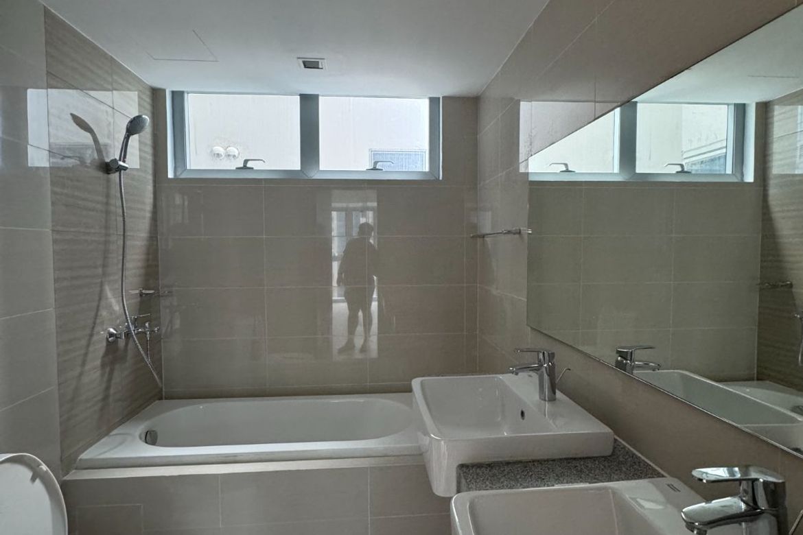 2 Bedroom Condo for Sale in Uptown Parksuites, BGC, Taguig – photo 16