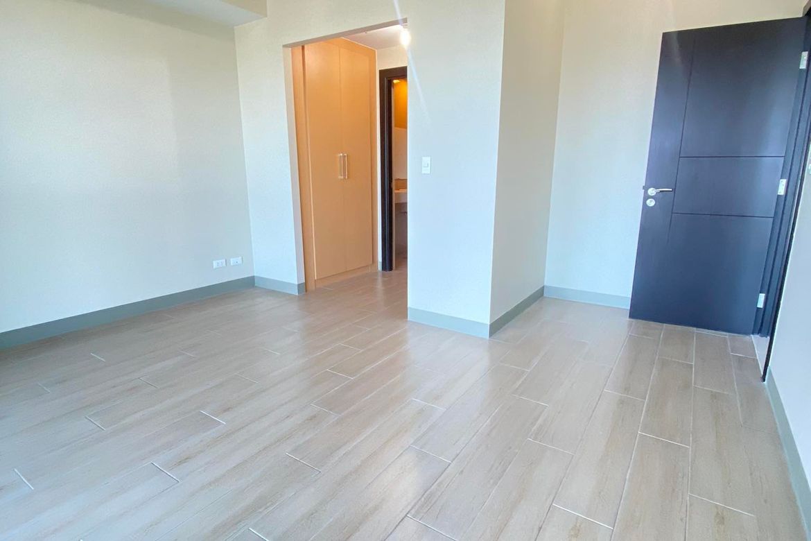 2 Bedroom Condo for Sale in Uptown Parksuites, BGC, Taguig, Metro Manila – photo 3