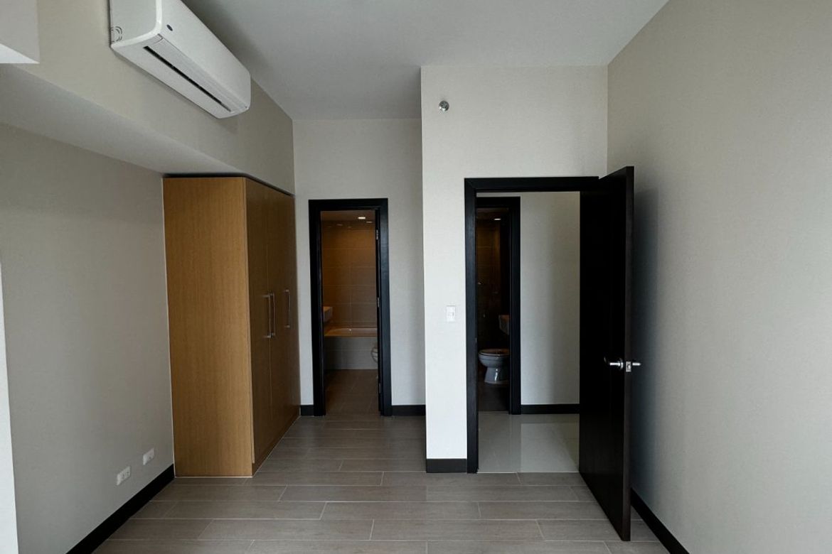 2 Bedroom Condo for Sale in Uptown Parksuites, BGC, Taguig, Metro Manila – photo 6