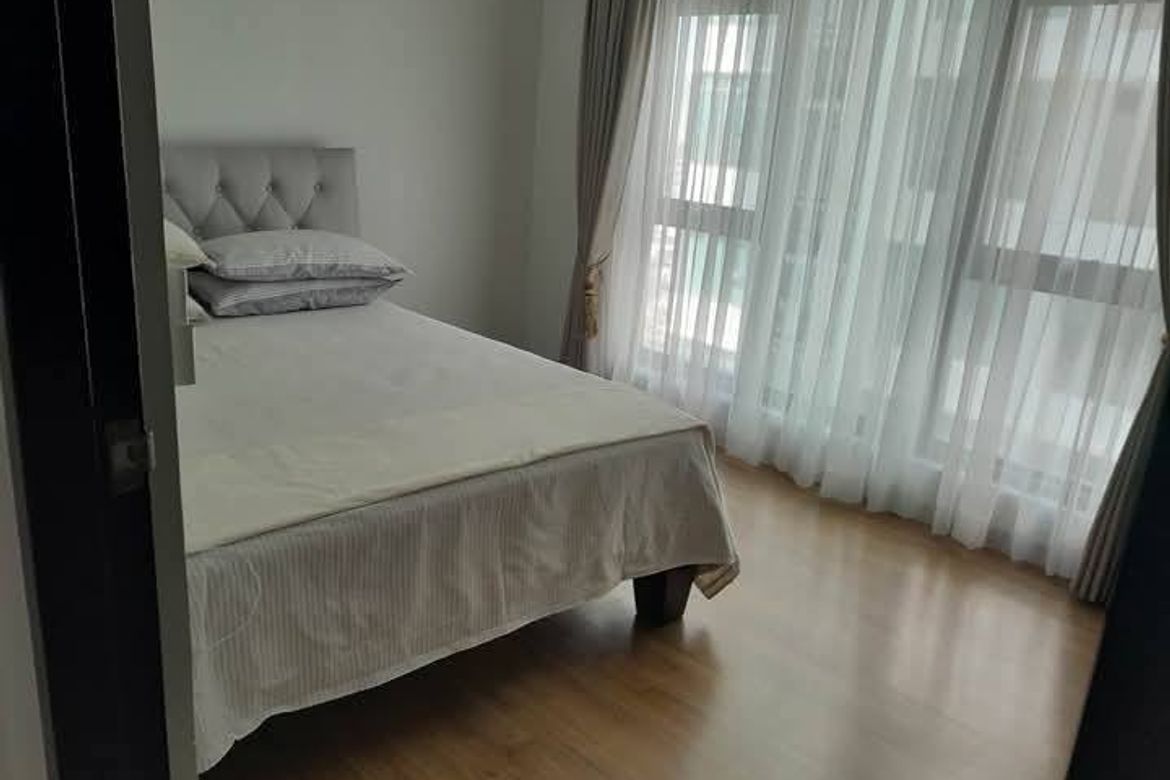 2 Bedroom Condo for Sale in Urdaneta, Makati City near MRT-3 Buendia – photo 6