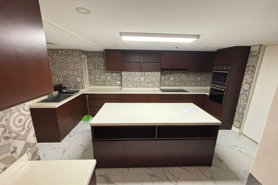 2 Bedroom Condo for Sale in Urdaneta, Makati, Metro Manila near MRT-3 Ayala – photo 8