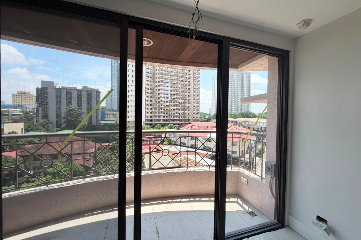 2 Bedroom Condo for Sale in Valencia, Quezon City, Metro Manila near LRT-2 Gilmore – photo 2