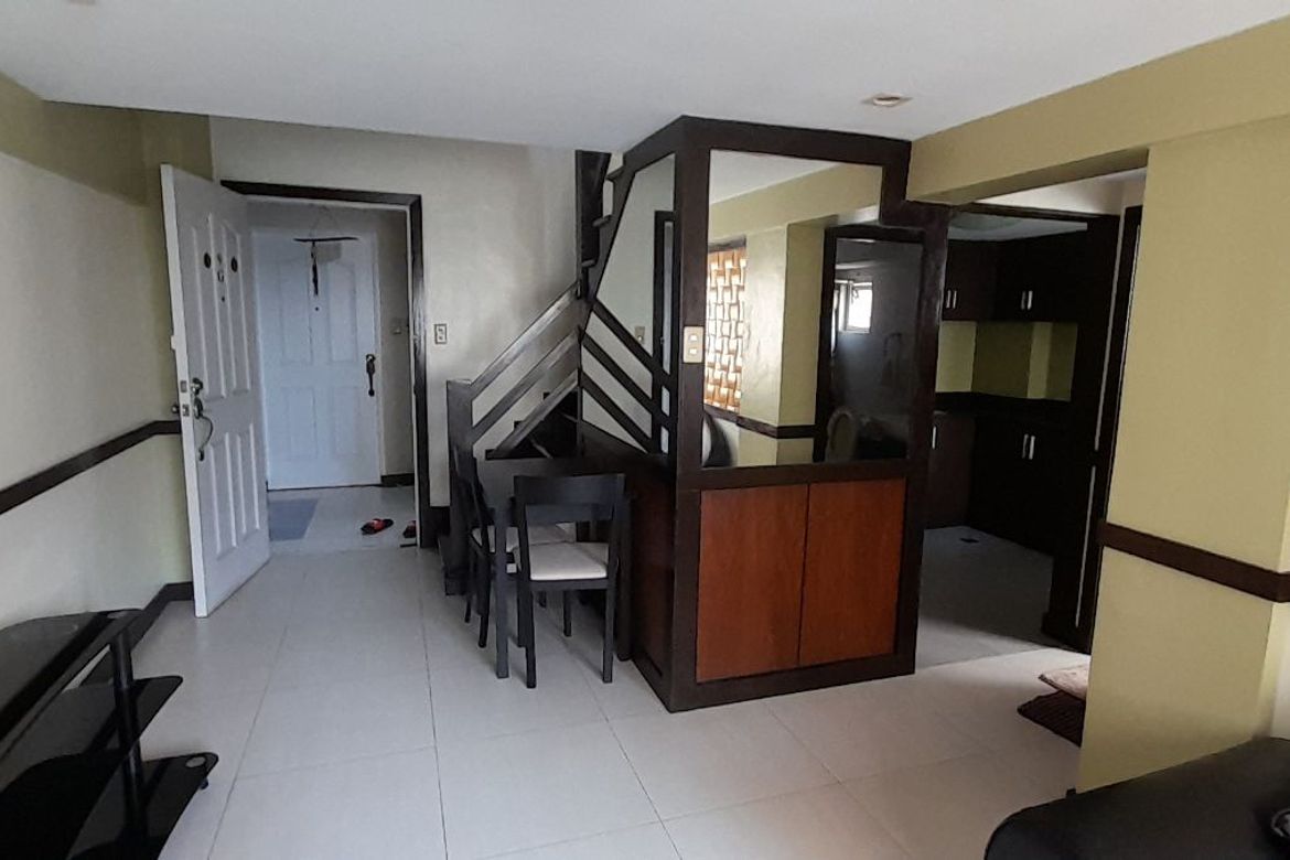 2 Bedroom Condo for Sale in Valencia, Quezon City, Metro Manila near LRT-2 Gilmore