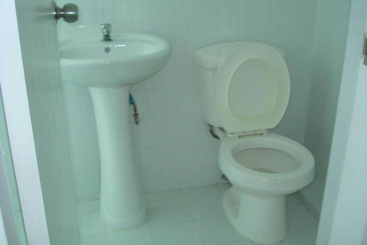 2 Bedroom Condo for Sale in Victoria de Manila, Malate, Manila, Metro Manila near LRT-1 Pedro Gil – photo 3