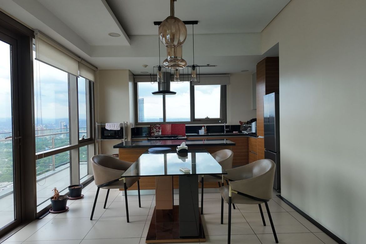 2 Bedroom Condo for Sale in Viridian in Greenhills, Greenhills, San Juan, Metro Manila near MRT-3 Santolan – photo 2