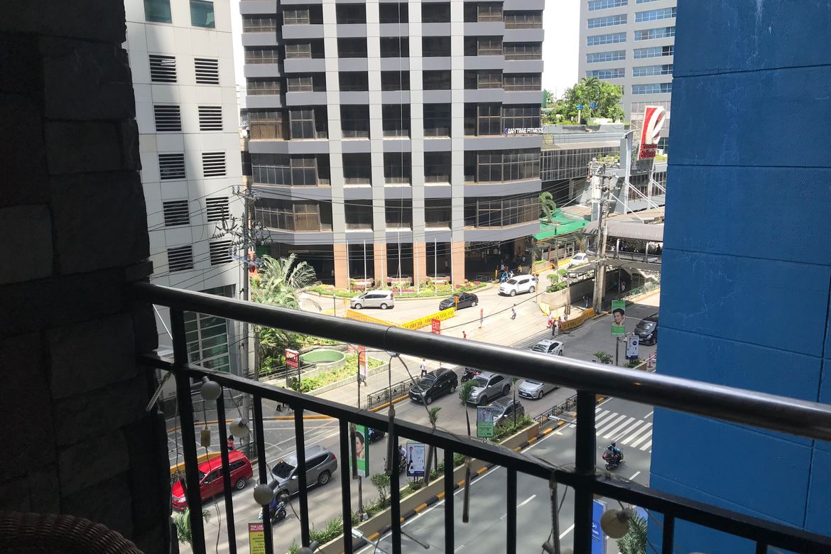 2 Bedroom Condo for Sale in Wack-Wack Greenhills, Mandaluyong, Metro Manila near MRT-3 Ortigas – photo 8
