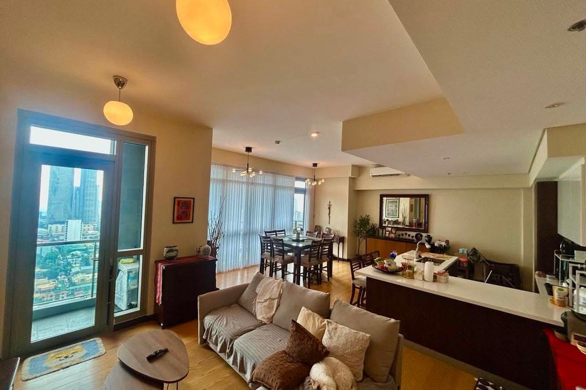 2 Bedroom Condo for Sale in Wack-Wack Greenhills, Mandaluyong, Metro Manila near MRT-3 Shaw Boulevard – photo 2