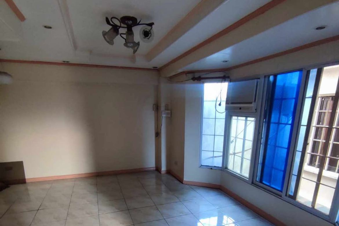 2 Bedroom Condo for Sale in West Kamias, Quezon City, Metro Manila near LRT-2 Araneta Center-Cubao – photo 2