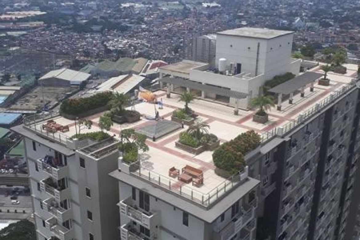 2 Bedroom Condo for Sale in Zinnia Towers, Katipunan, Quezon City, Metro Manila near LRT-1 Roosevelt – photo 8
