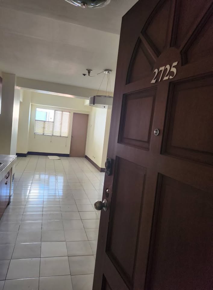 2-Bedroom Condo with Balcony for Sale at Makati Executive Tower 3 – photo 4