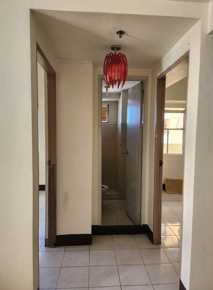 2-Bedroom Condo with Balcony for Sale at Makati Executive Tower 3 – photo 6