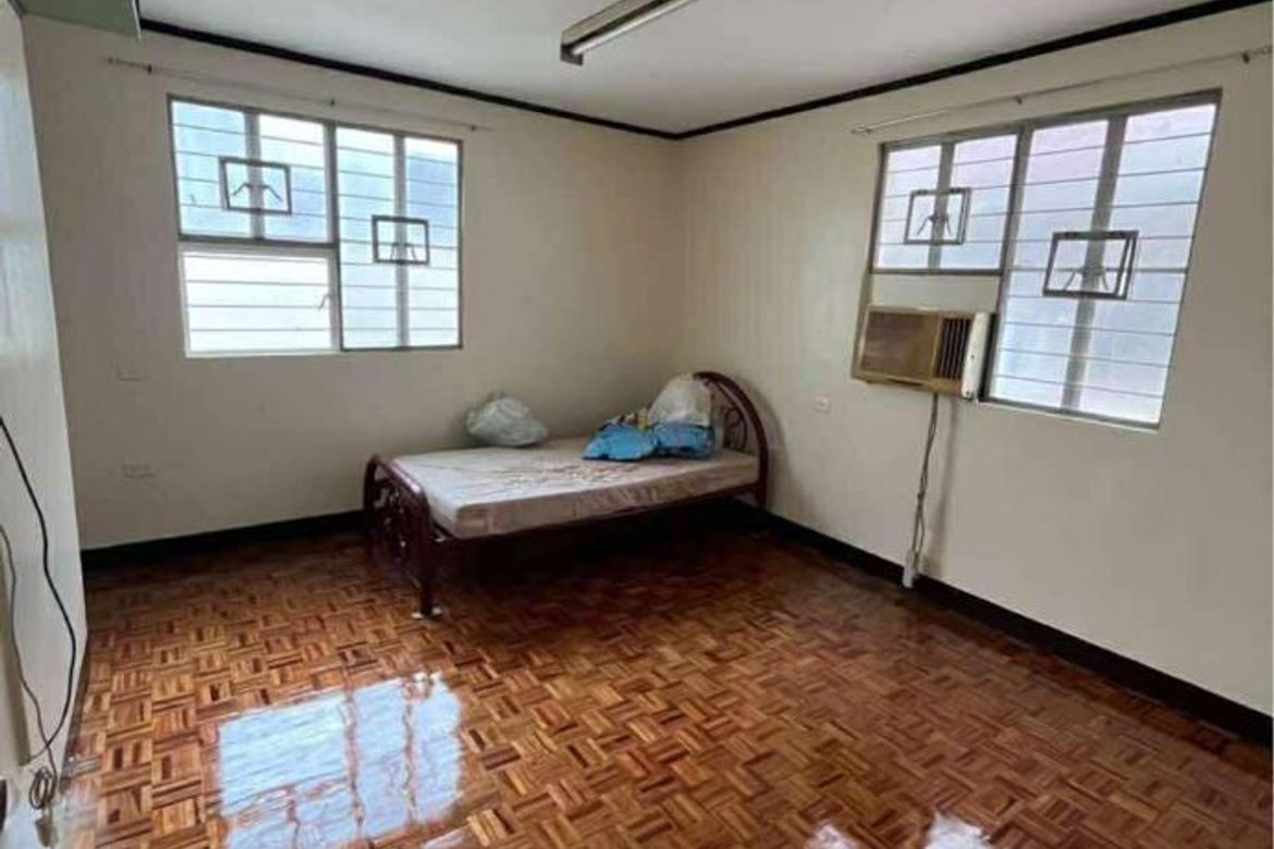 2 Bedroom House for Rent in Barangay 97, Pasay, Metro Manila near MRT-3 Taft Avenue