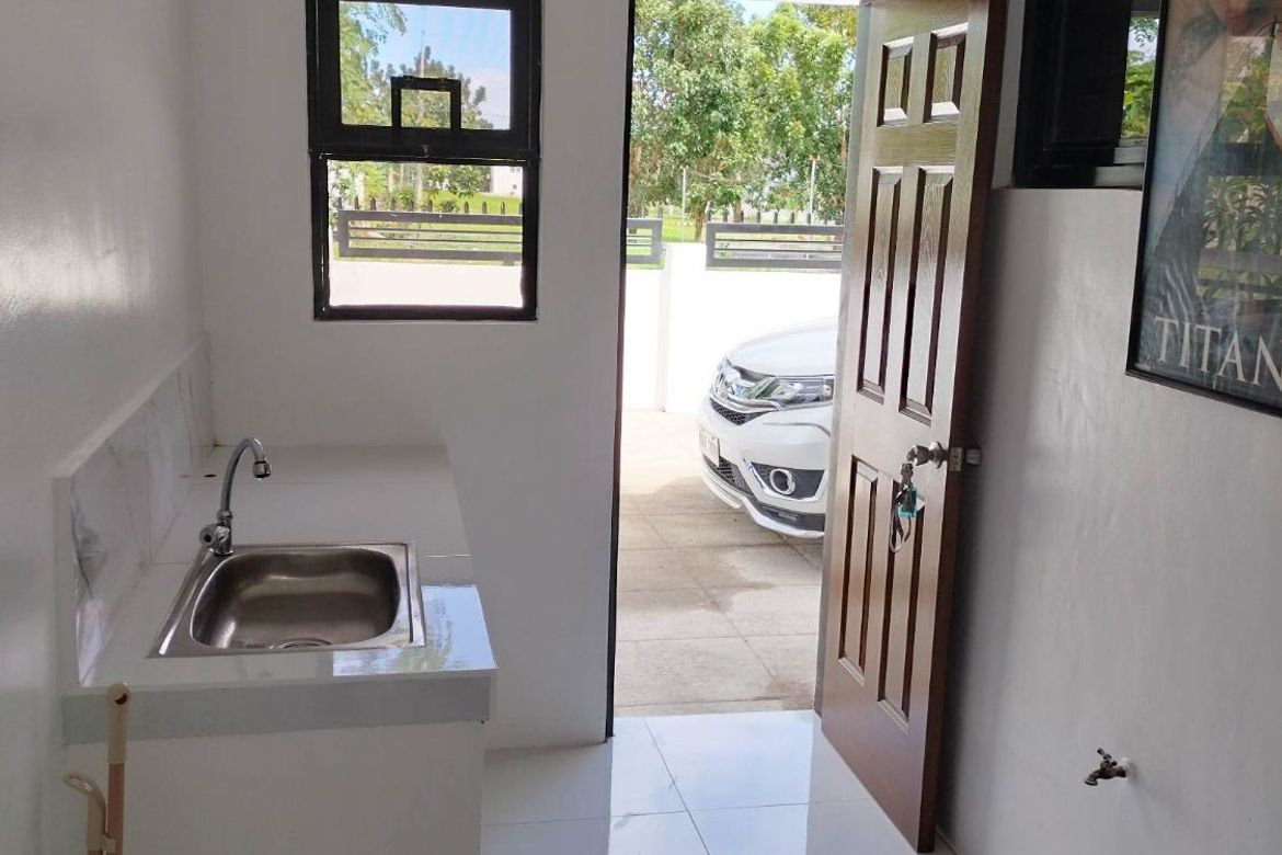 2 Bedroom House for Rent in Canlubang, Calamba, Laguna photo 3