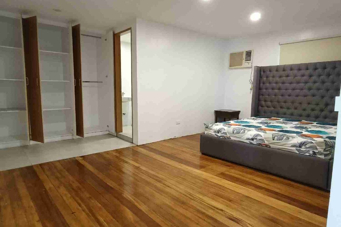 2 Bedroom House for Rent in Kapitolyo, Pasig, Metro Manila photo 2