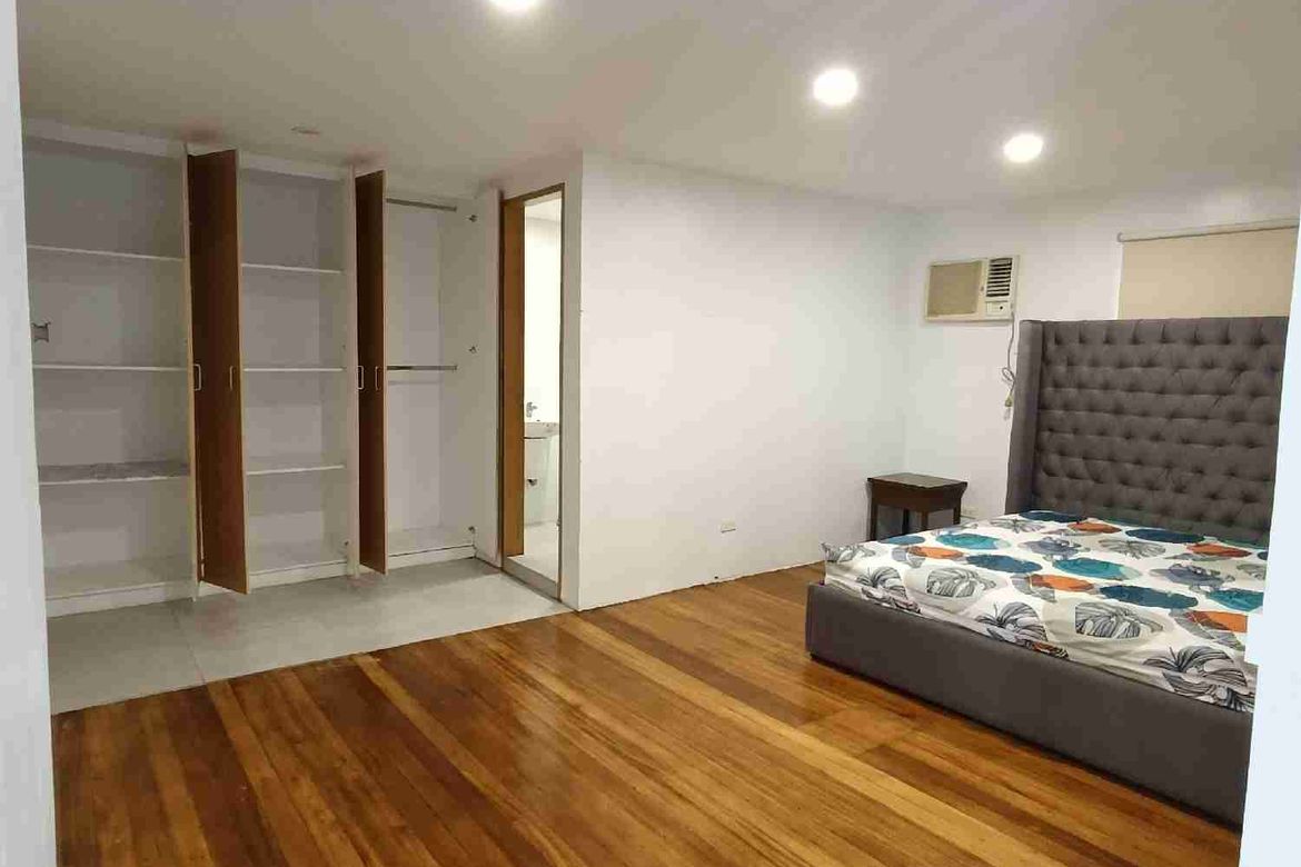 2 Bedroom House for Rent in Kapitolyo, Pasig, Metro Manila photo 3