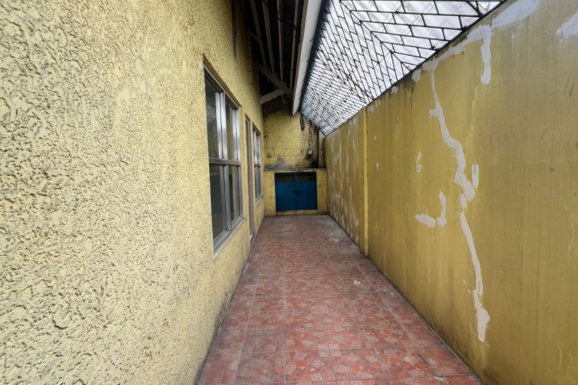 2 Bedroom House for Sale in Barangay 24, Pasay, Metro Manila near LRT-1 Gil Puyat – photo 8