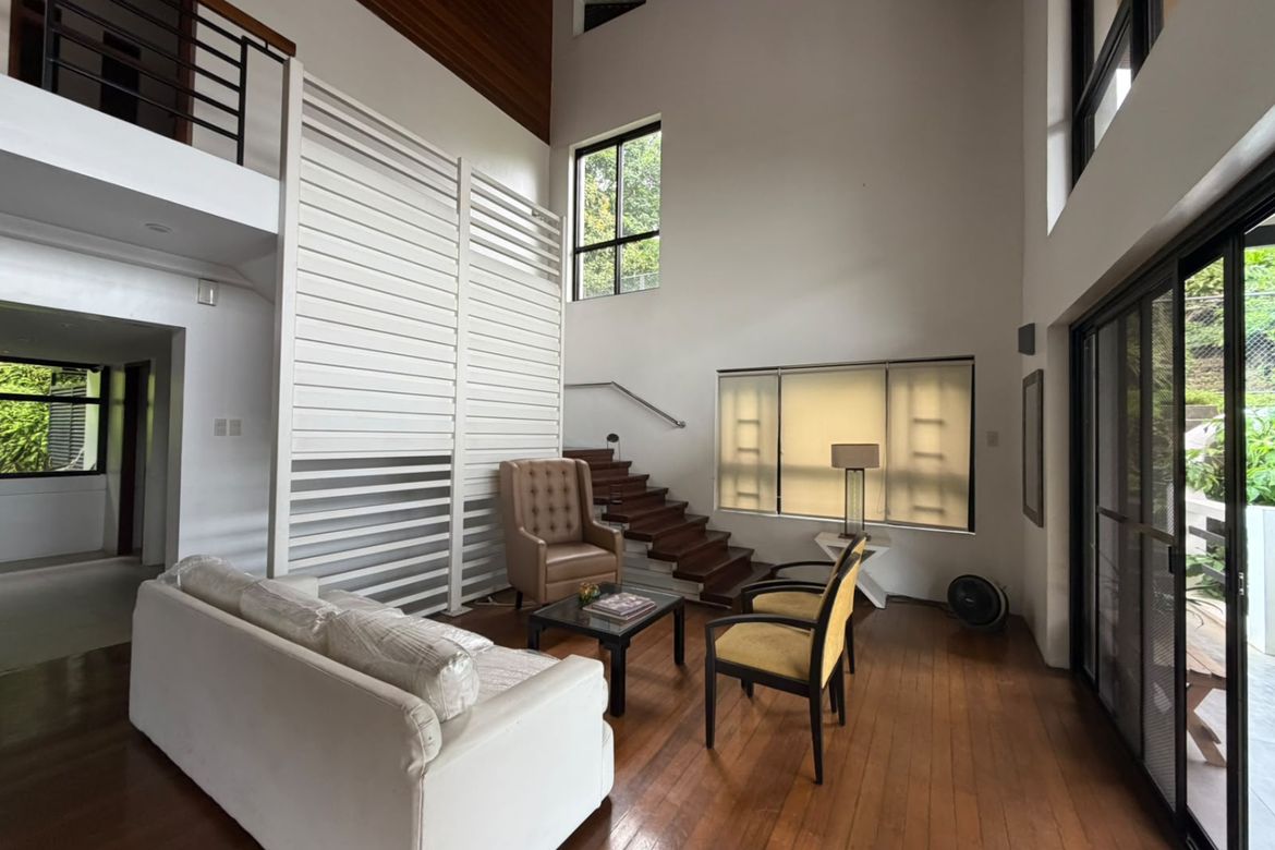 2 Bedroom House for Sale in Blue Ridge A, Quezon City, Metro Manila