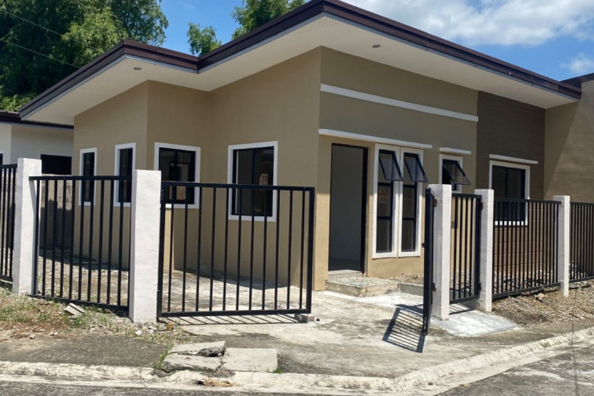 2 Bedroom House for Sale in Estefania, Bacolod, Negros Occidental