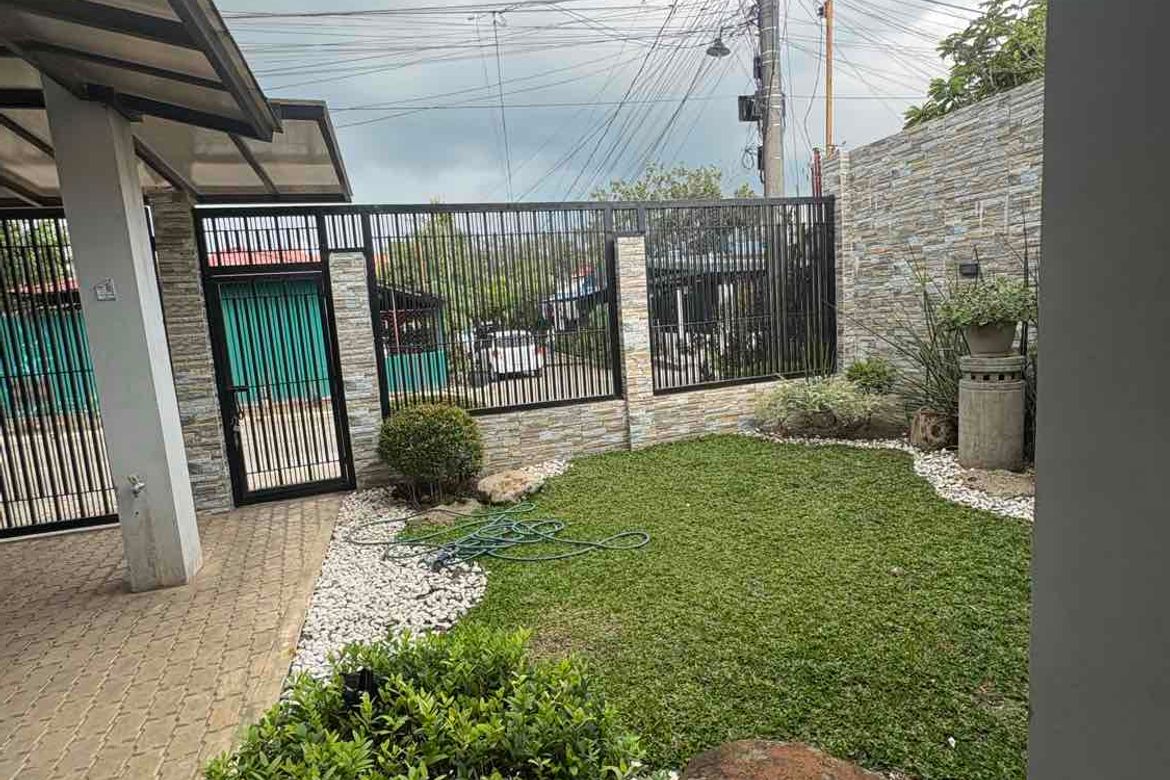 2 Bedroom House for Sale in Estefania, Bacolod, Negros Occidental – photo 3